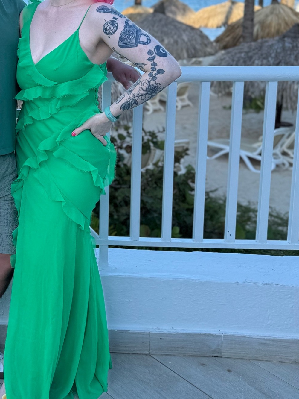 Green Ruffled Backless Evening Dress - Picture 7 of 7